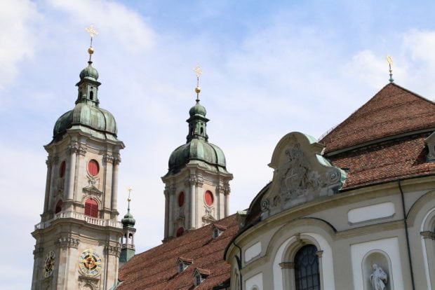 Belle église baroque à Saint-Gall sur l’itinéraire du Road Trip à travers la Suisse orientale 