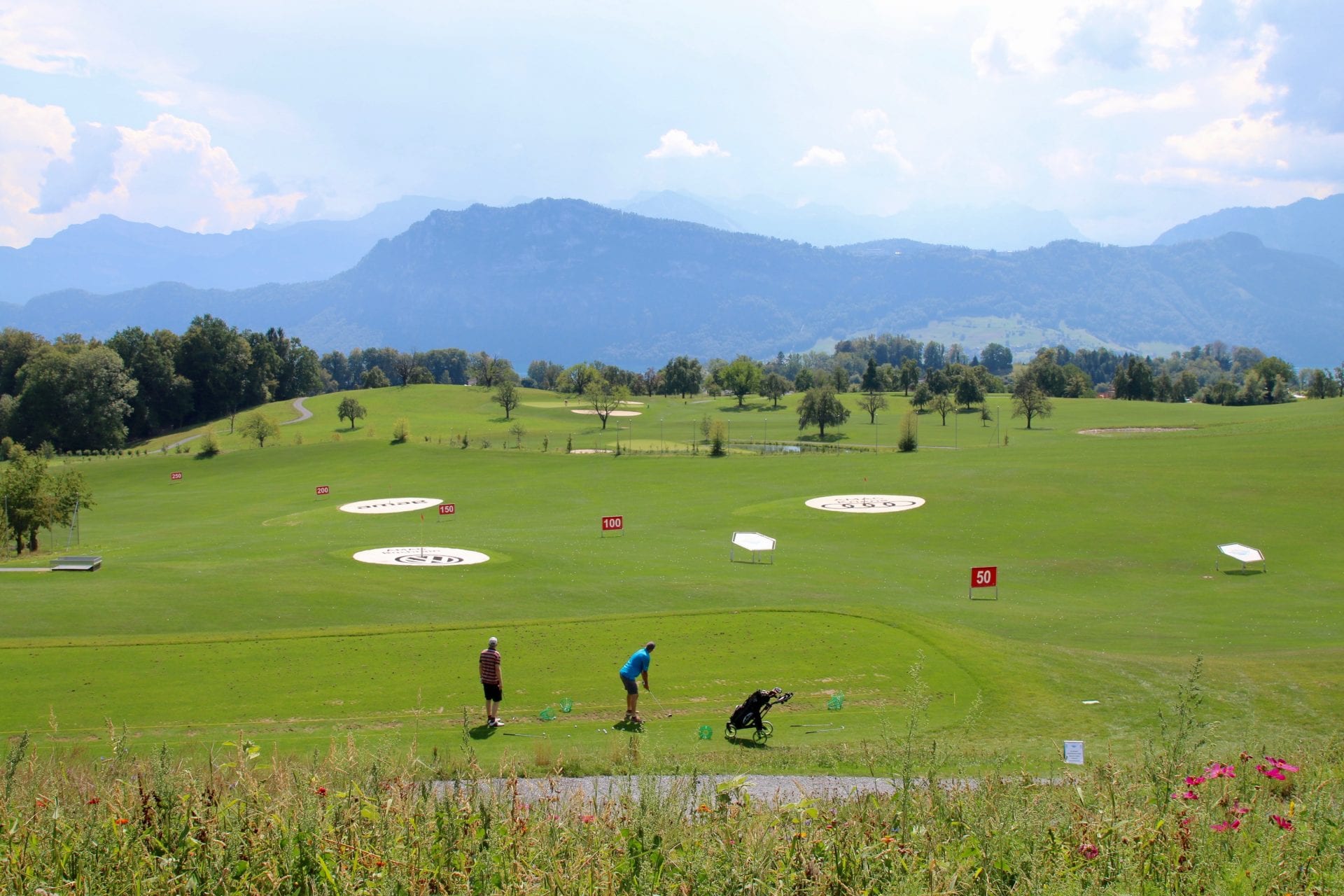 Sur quelque 52 hectares de terre, le complexe de golf de Meggen a été créé dans le cadre d’un espace de loisir local dédié aux amateurs de nature et de golf.