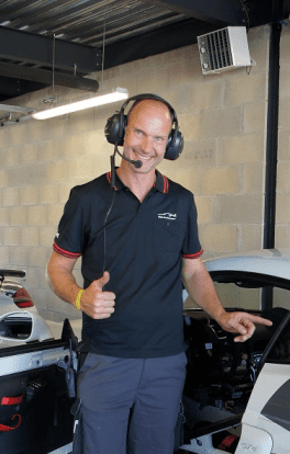 Heinz Schön est chef de l’équipe de course automobile AMAG First depuis 2015.